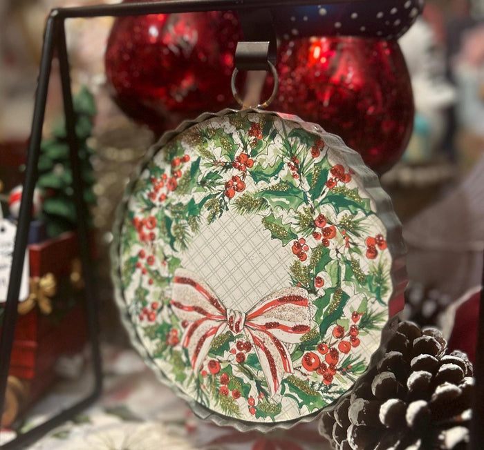 (5) Choices Christmas Mini Charms: Snowman, Nutcracker, Wreath, Joy Wreath, Gift Package