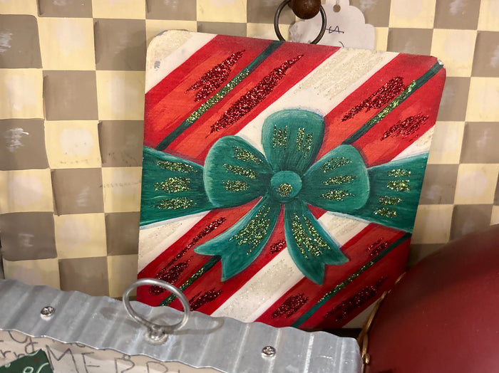 (5) Choices Christmas Mini Charms: Snowman, Nutcracker, Wreath, Joy Wreath, Gift Package