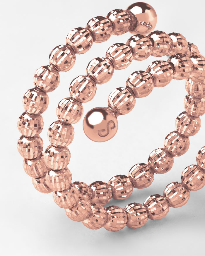 Dettaglio anello in argento Crystal a molla placcato oro rosa