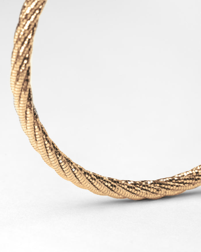 Dettaglio bracciale in argento Spring Twist placcato oro giallo