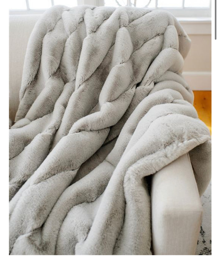 Dove Posh Faux Fur Throw 60"x72"