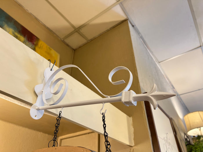 White Metal Arrow Holder