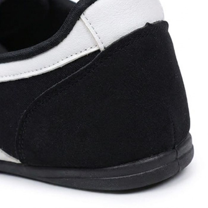 Lunelle – Retro Slip-On Sneakers