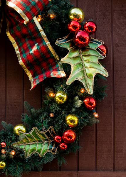 Metal Holly Leaves Dekra-Lite