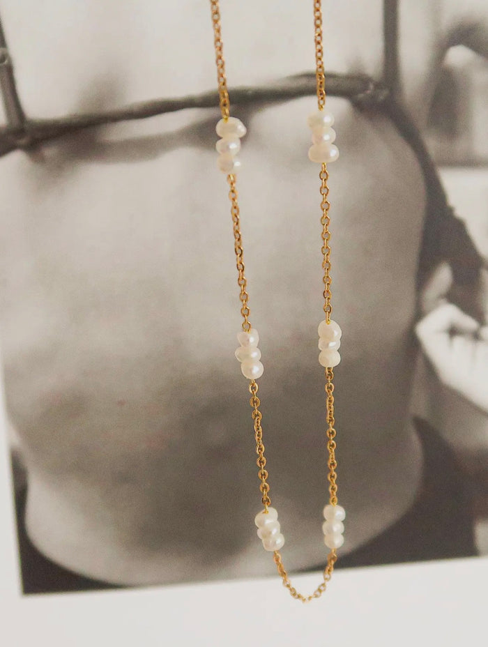 Petite Pearl Choker