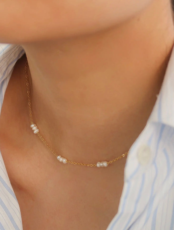 Petite Pearl Choker