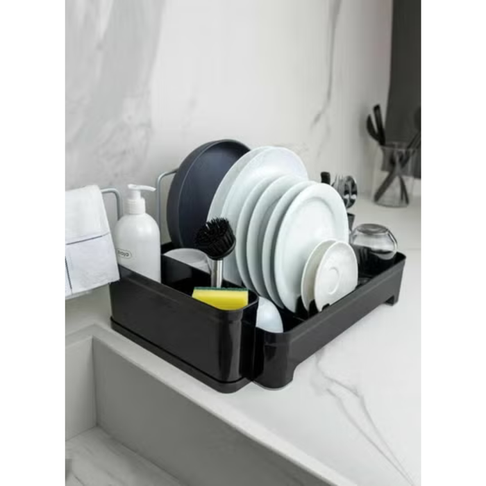 Primanova dish drainer contents and components flat lay