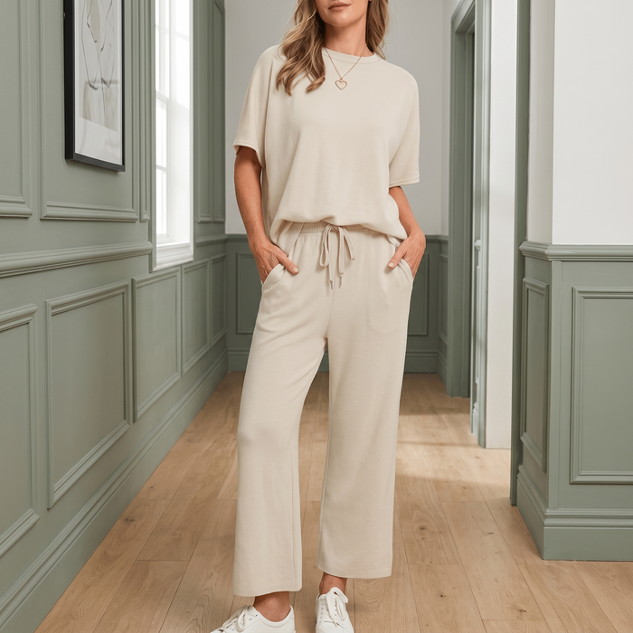 Sereva – Women's Soft Two-Piece Lounge Set