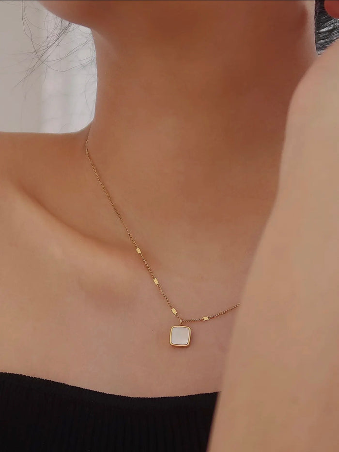 Shell Square Necklace