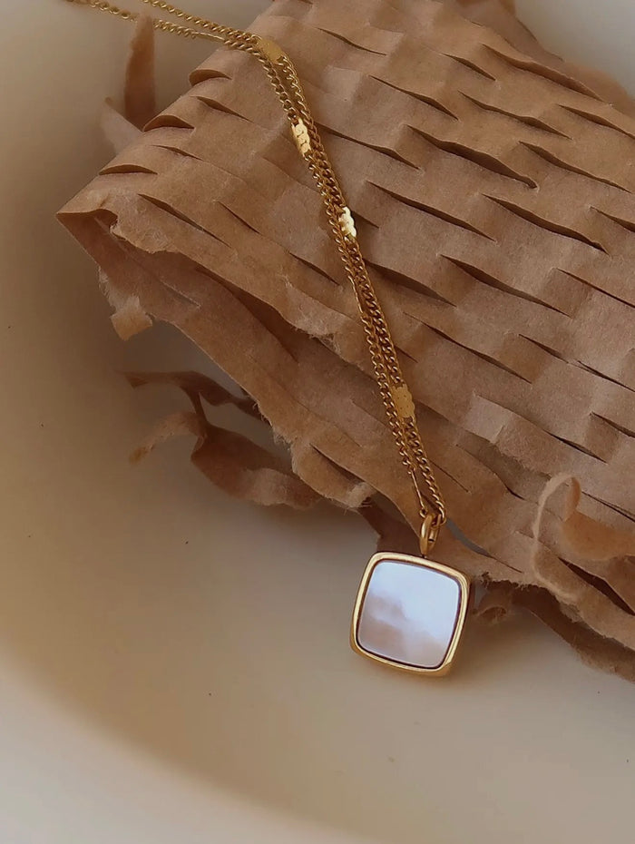 Shell Square Necklace