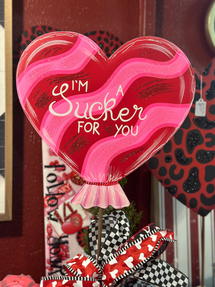Valentines Day: Pink and Red I’m a Sucker For You Metal Heart Stake