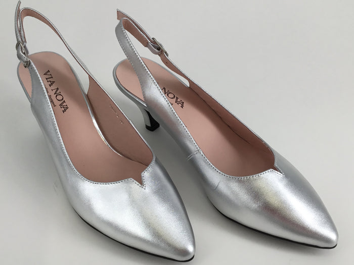 37 / Silver Metallic
